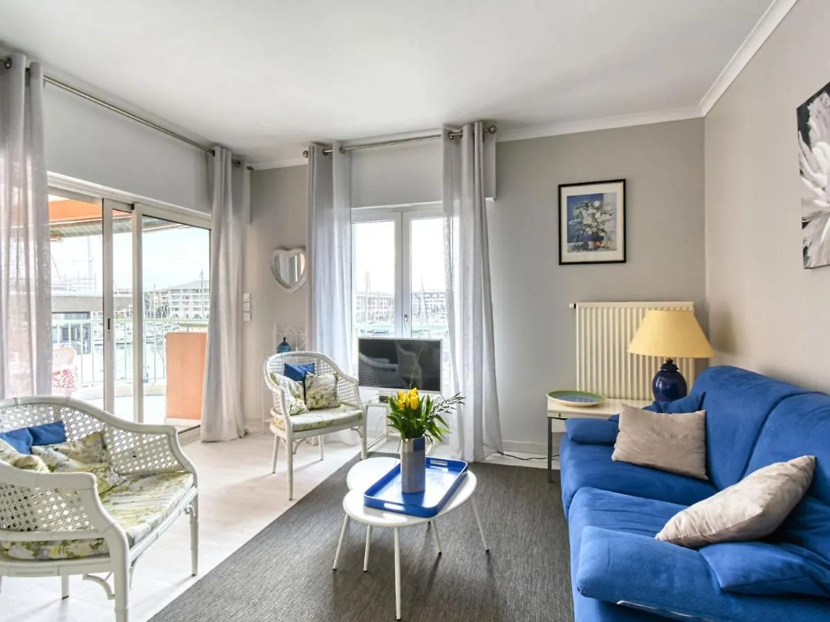 Apartment Residence Les Cariatides By Interhome Frejus France