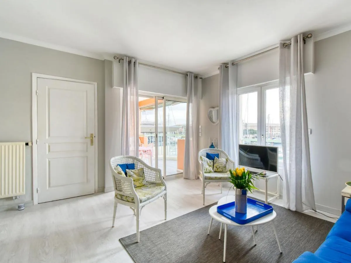 Apartment Residence Les Cariatides By Interhome Frejus France