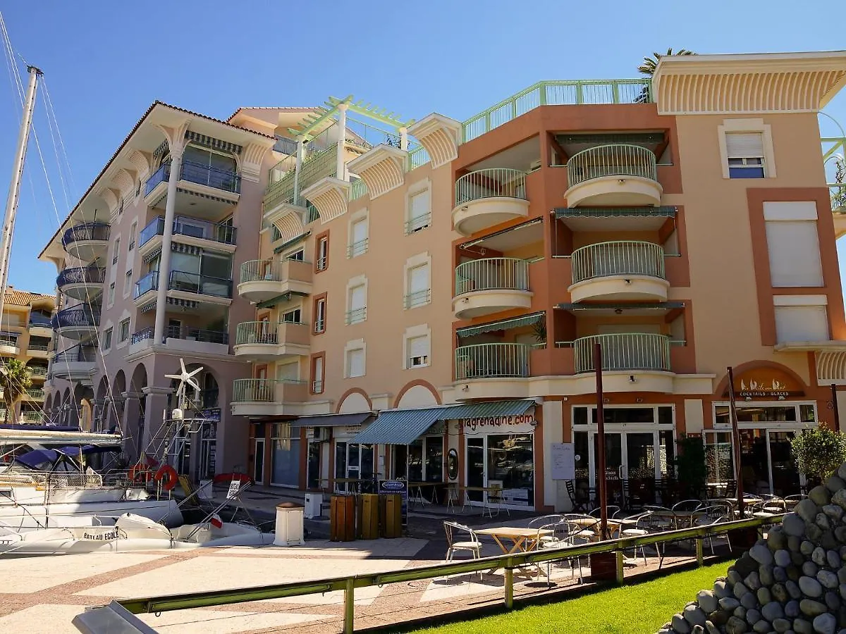 Apartment Residence Les Cariatides By Interhome Frejus